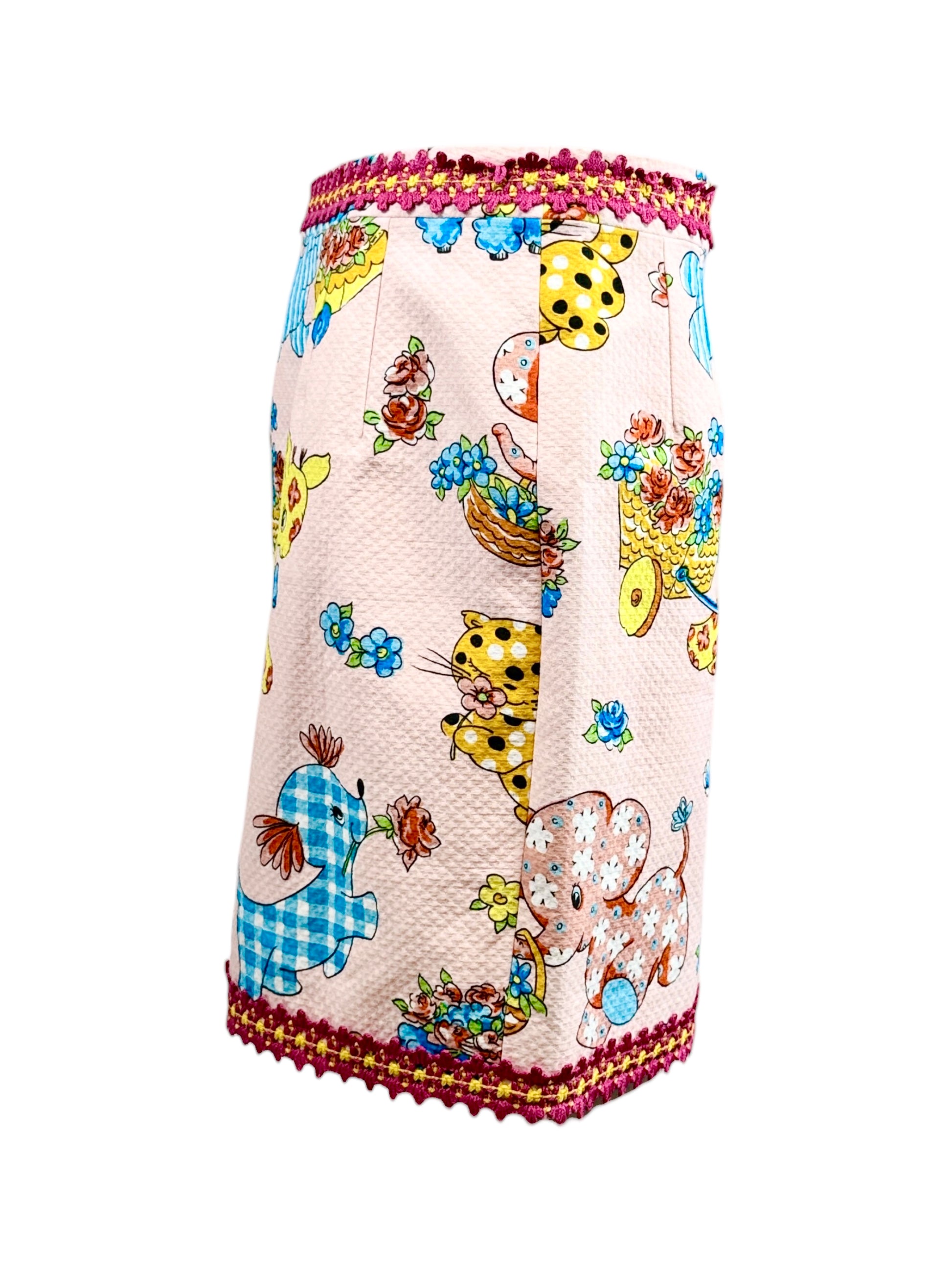 Moschino Couture Jeremy Scott Spring 2022 Look 24 Pink printed skirt