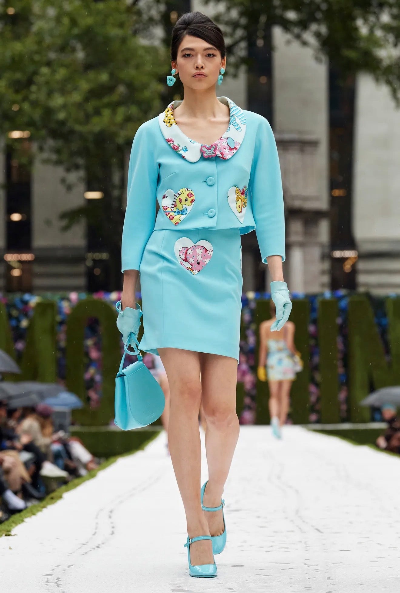 Moschino Couture Jeremy Scott Spring 2022 Look 32 Blue Cropped jacket