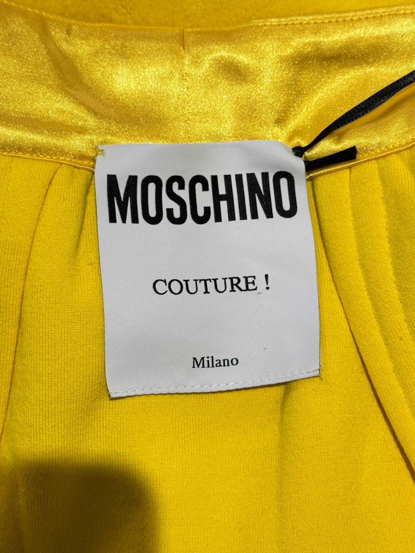 Moschino Couture Jeremy Scott Spring 2022 Yellow pink ensemble