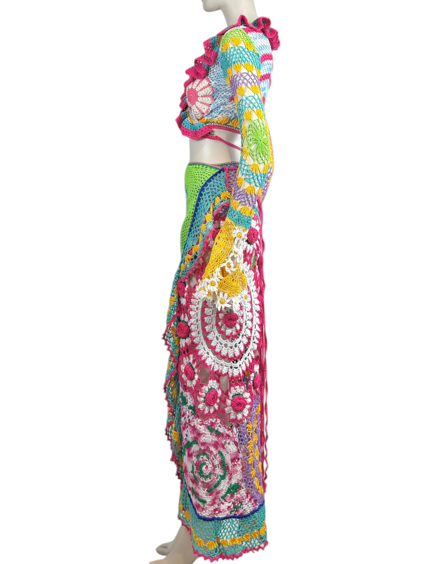 Moschino Couture X Jeremy Scott Resort 2023 Look 38 Multicolored crochet set