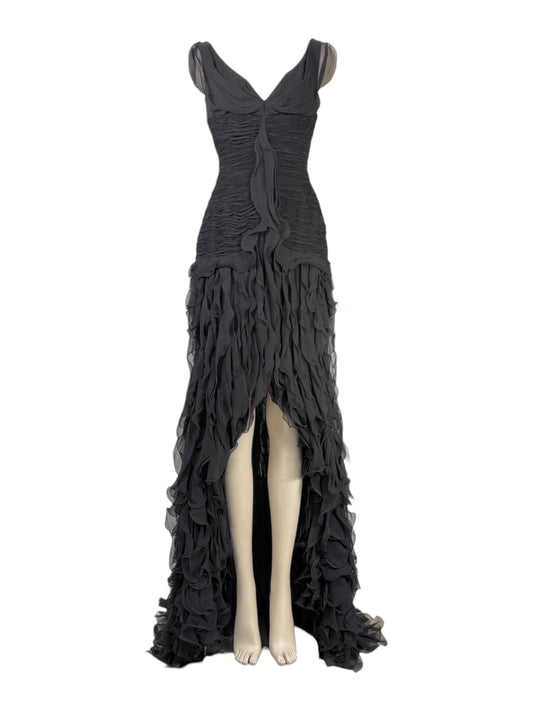 Oscar de la Renta Prefall 2012  Sleeveless maxi dress with train in black chiffon with ruffles 1