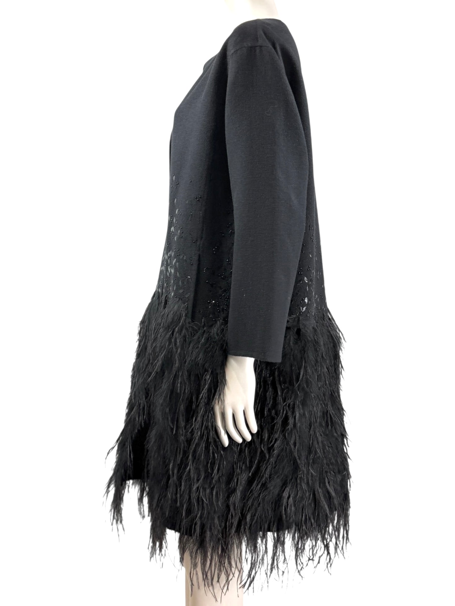 Oscar_de_la_Renta_Spring_2015_Black_feathers_coat