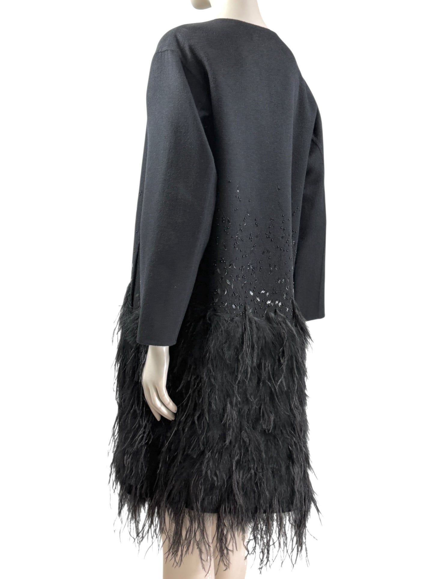 Oscar_de_la_Renta_Spring_2015_Black_feathers_coat