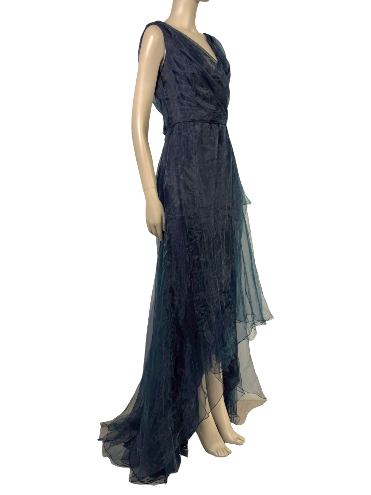 Oscar de la Renta Spring/Summer 2012   Look 58  Sleeveless navy organdy maxi dress 5