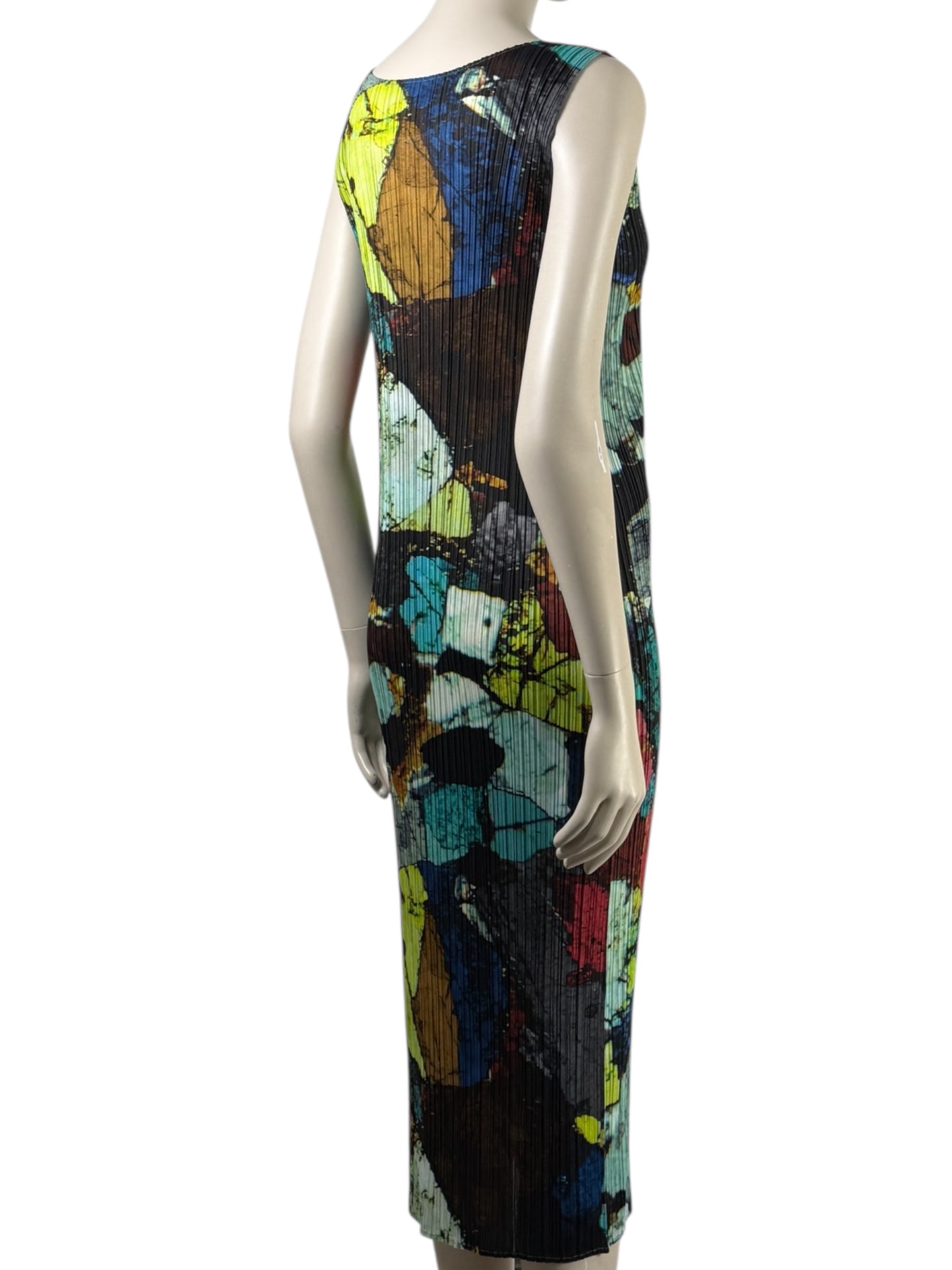 Pleats Please - Sleeveless dress in pleated polyester with multicoloured print 4