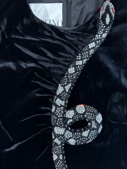 Valentino 1971 Pierpaolo Piccioli Prefall 2018 Velvet snake crystal dress