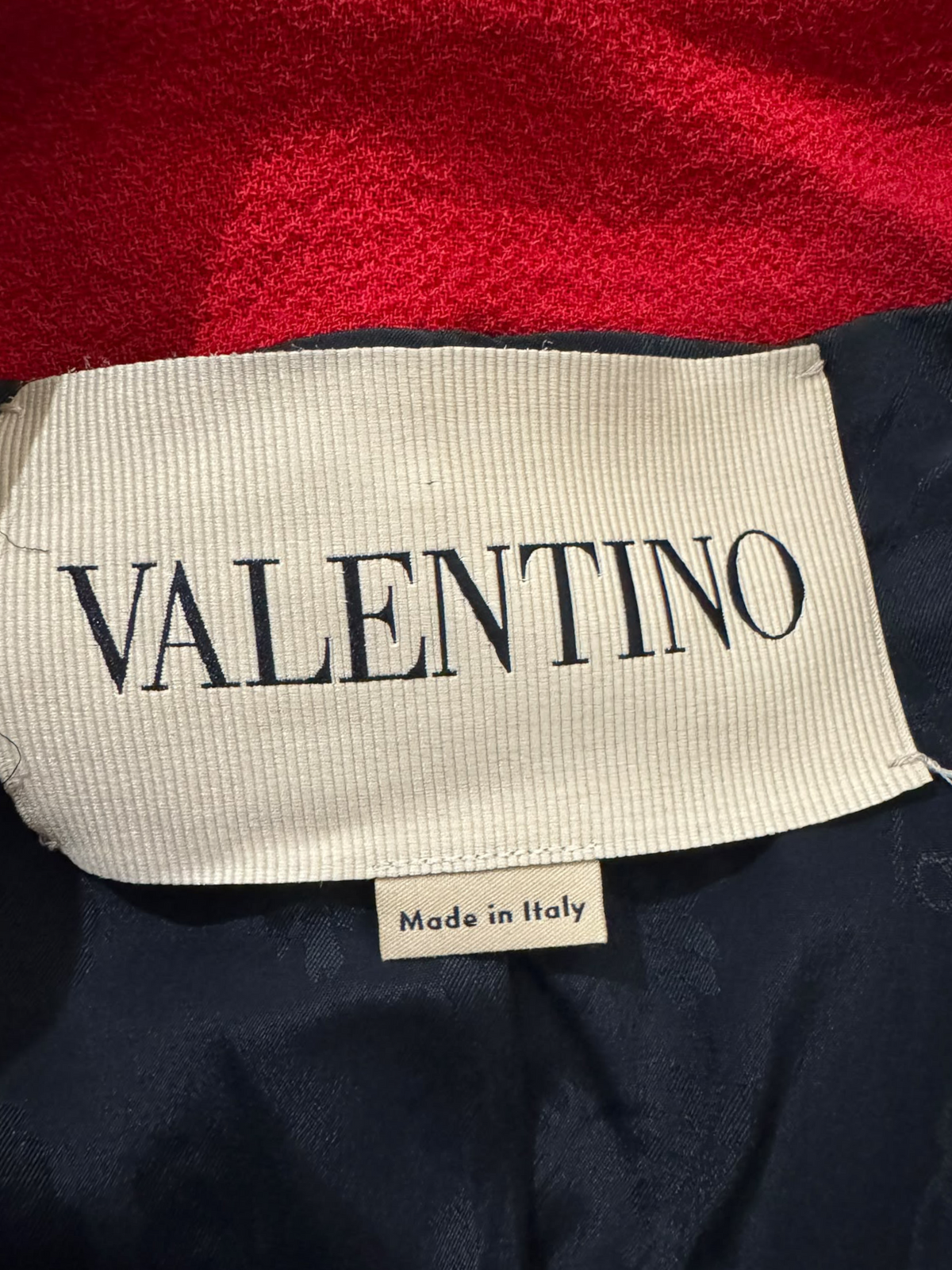 Valentino Alessandro Michele Fall 2025 Look 76 Red jack black velvet bow