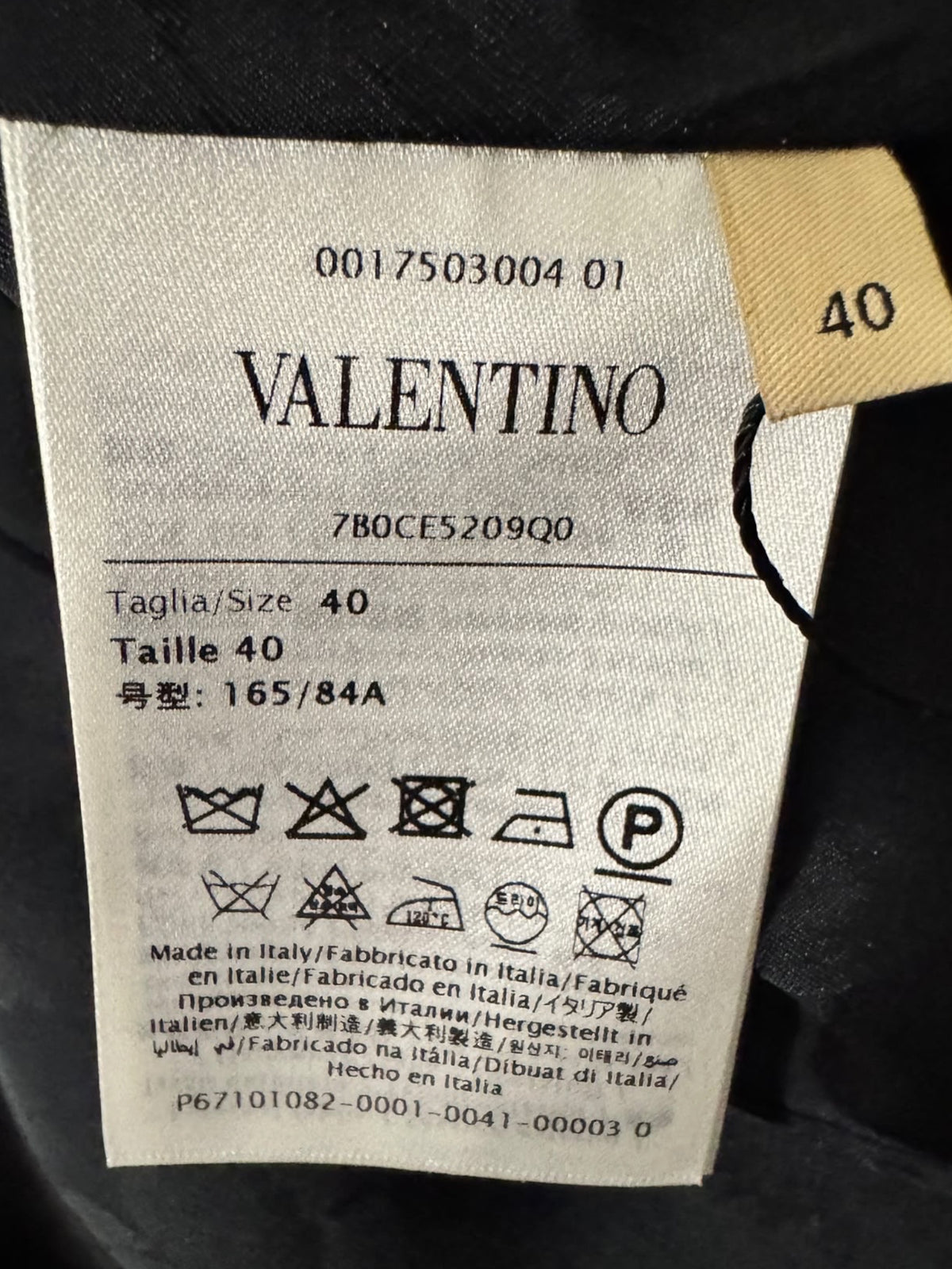 Valentino Alessandro Michele Fall 2025 Look 76 Red jack black velvet bow