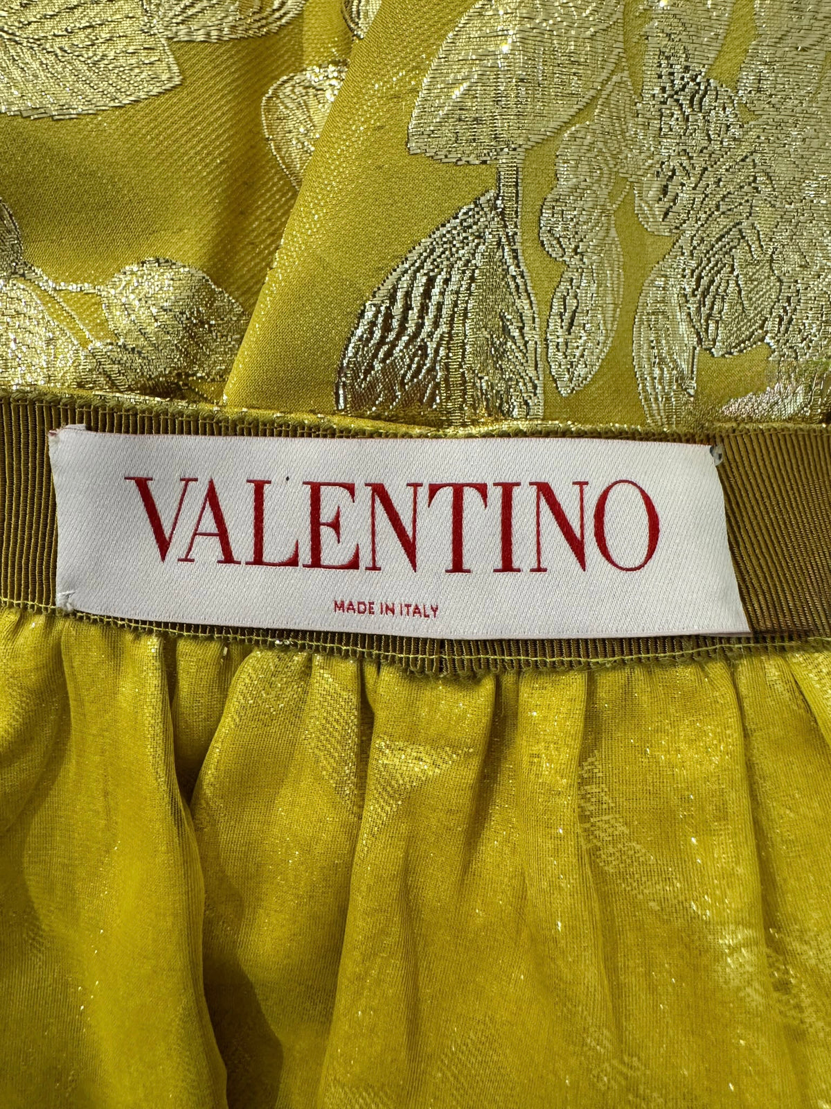 Valentino Alessandro Michele Resort 2026 Après L’Hiver Gold Brocade ruffled skirt