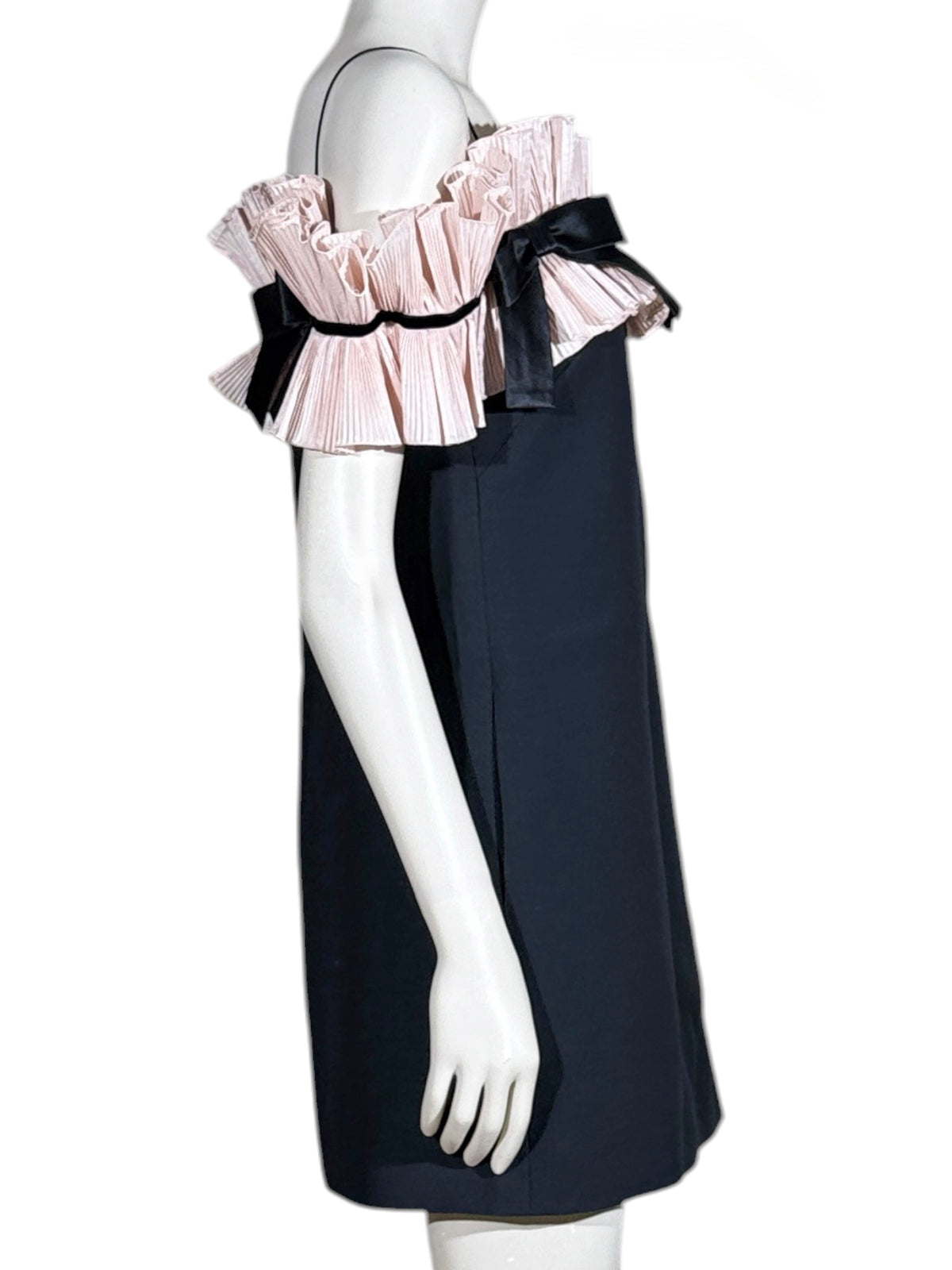 Valentino Alessandro Michele Resort 2026 Look 22 Mini black pink dress