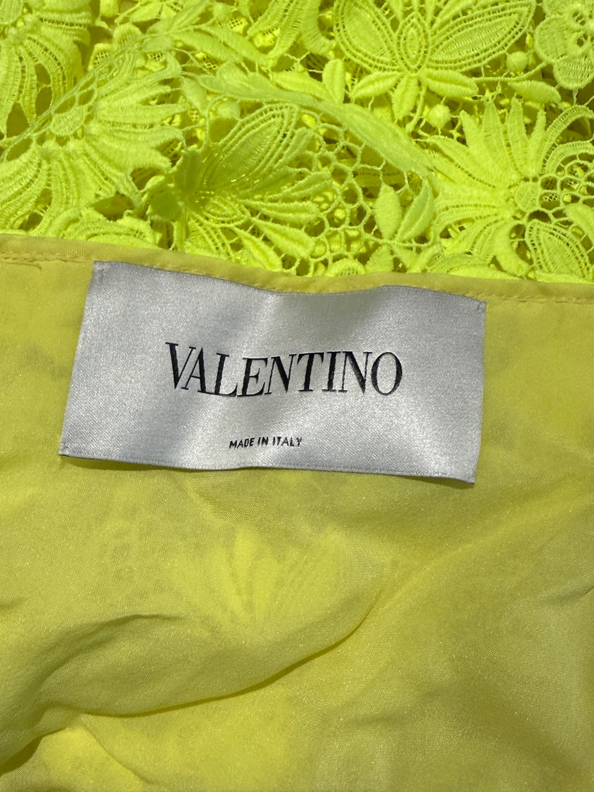 Valentino Maria Grazia Chiuri & Pierpaolo Piccioli - Resort 2014 - Long neon yellow guipure dress