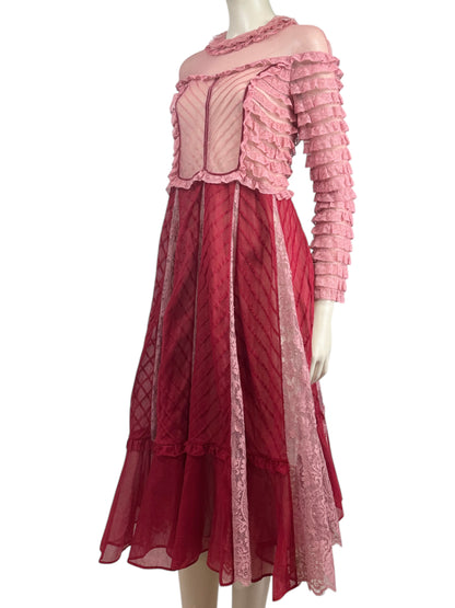 Valentino Maria Grazia Chiuri Pierpaolo Piccioli Fall 2017 Look 5 Pink red dress