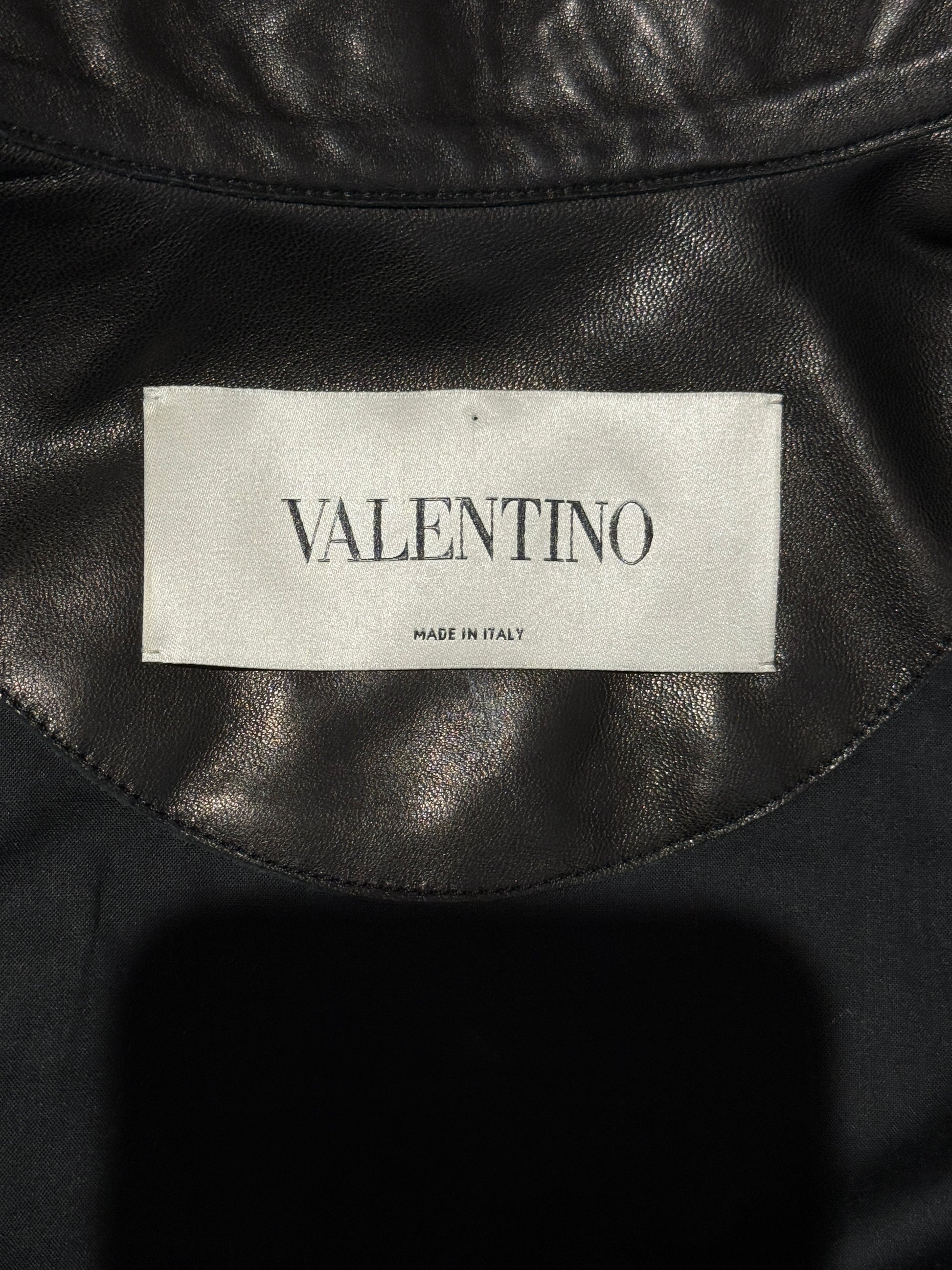 Valentino Maria Grazia Chiuri Pierpaolo Piccioli Prefall 2016 Look 2 black lambskin blouson