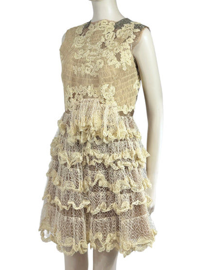 Valentino Maria Grazia Chiuri Pierpaolo Piccioli Spring 2010 Look 30 Lace dress