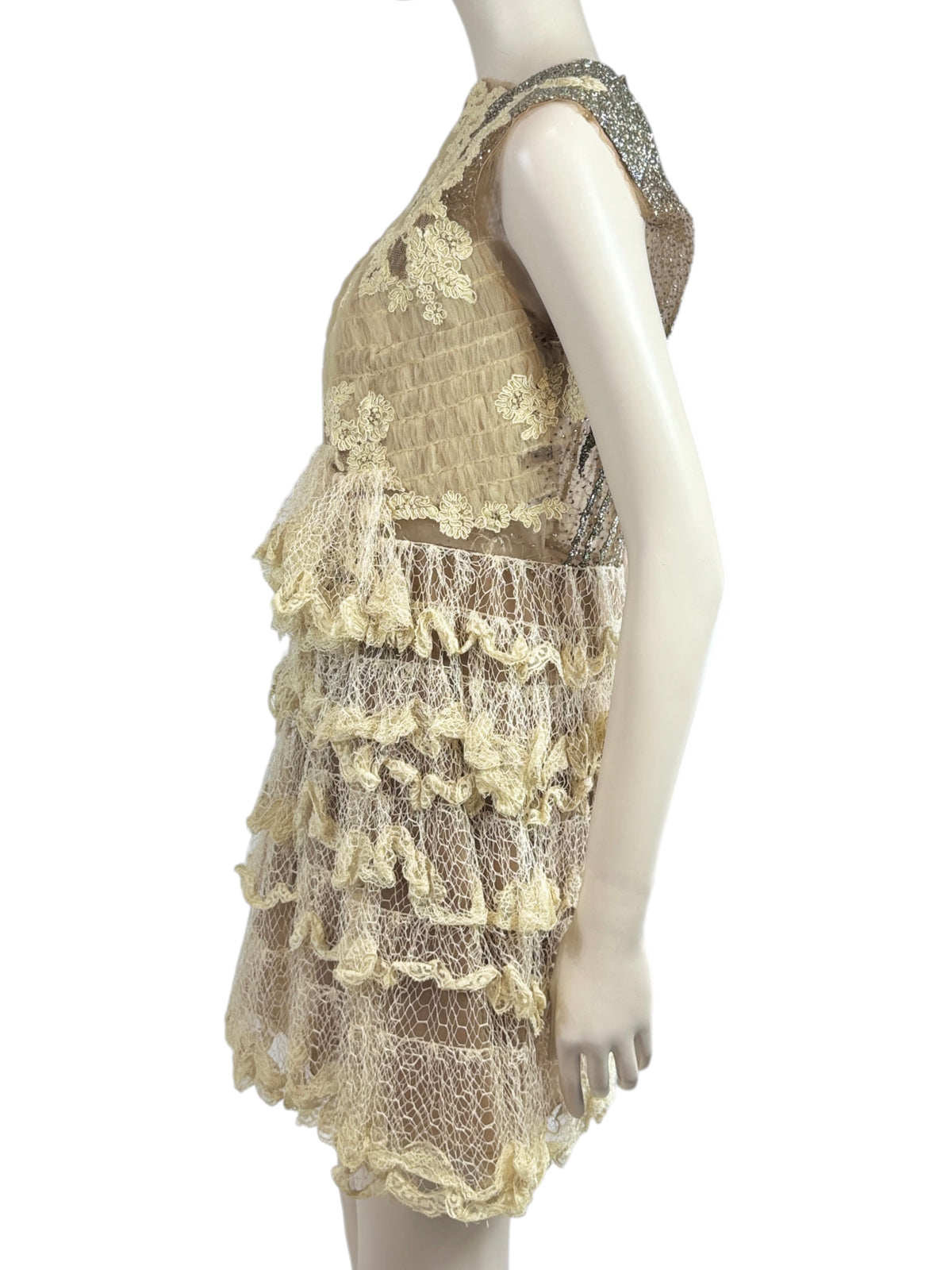 Valentino Maria Grazia Chiuri Pierpaolo Piccioli Spring 2010 Look 30 Lace dress