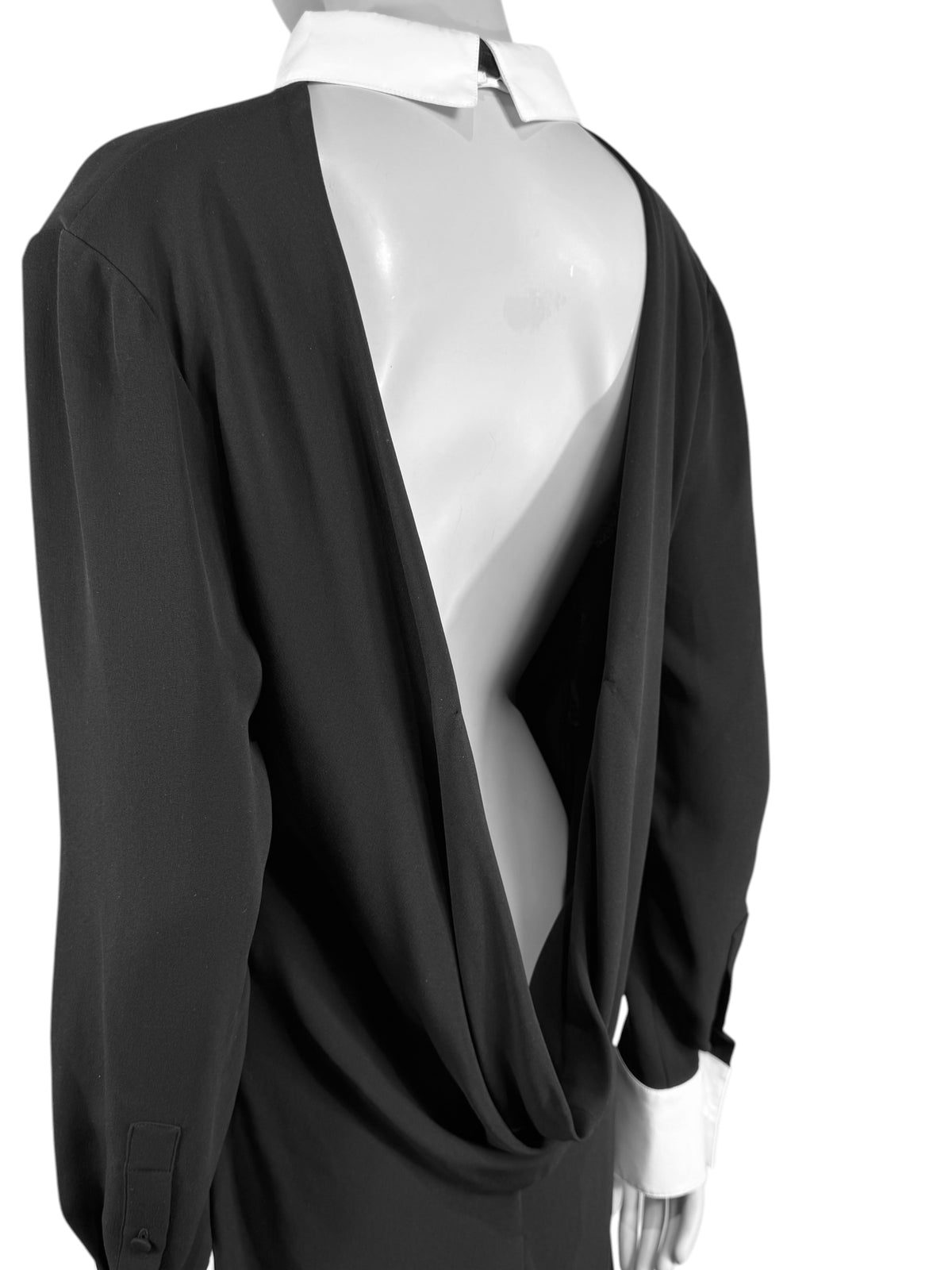 Valentino Pierpaolo Piccioli Fall 2023 Look 72 Maxi train black tie dress