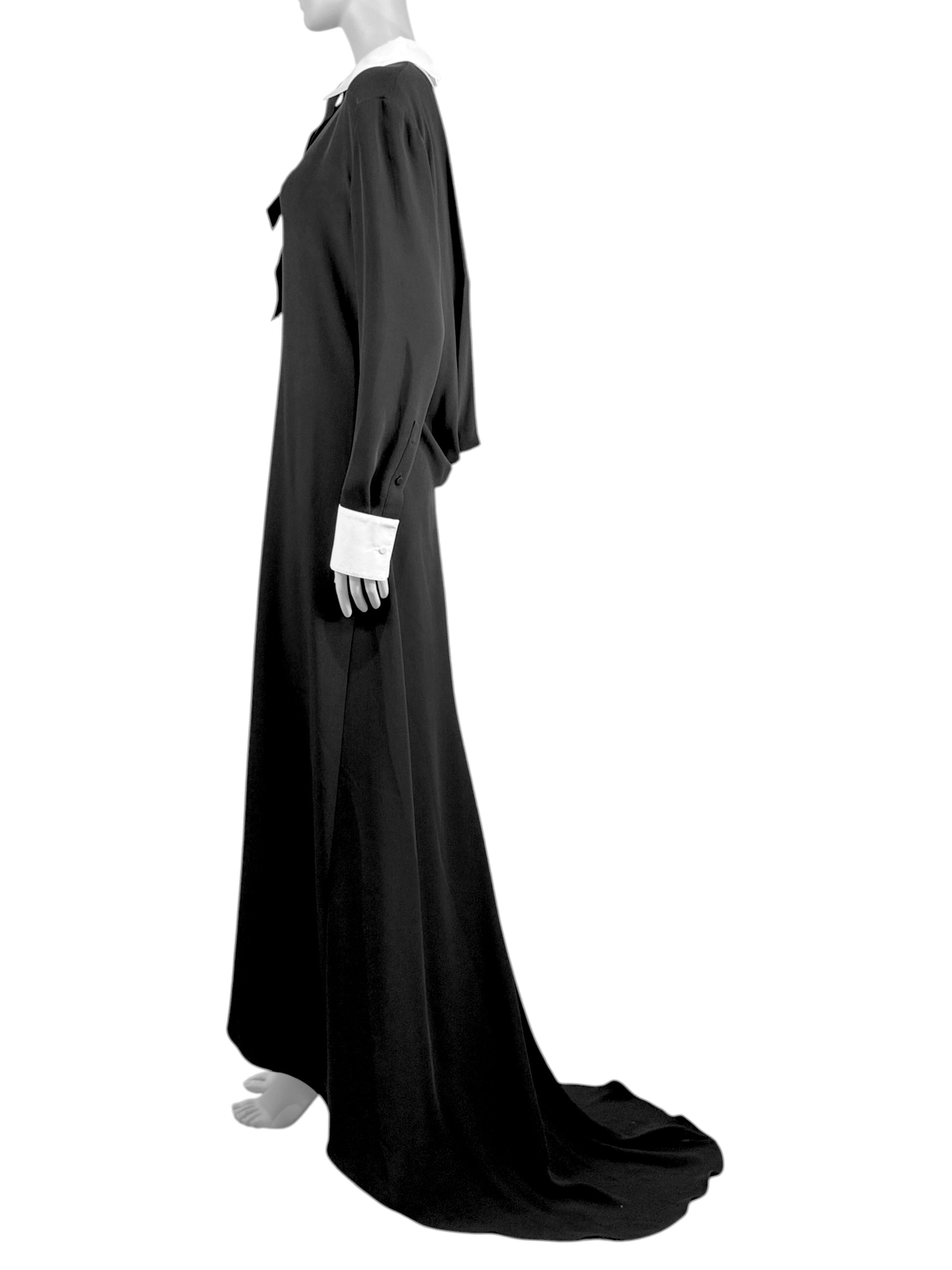 Valentino Pierpaolo Piccioli Fall 2023 Look 72 Maxi train black tie dress