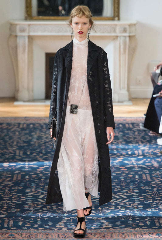 Valentino Pierpaolo Piccioli Spring 2017 Look 33 black coat