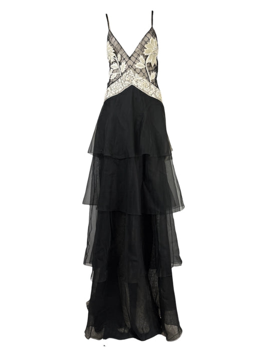 Valentino spring/Summer 2006  Look 68  Long dress with crossed straps in embroidered tulle and black and ecru organza