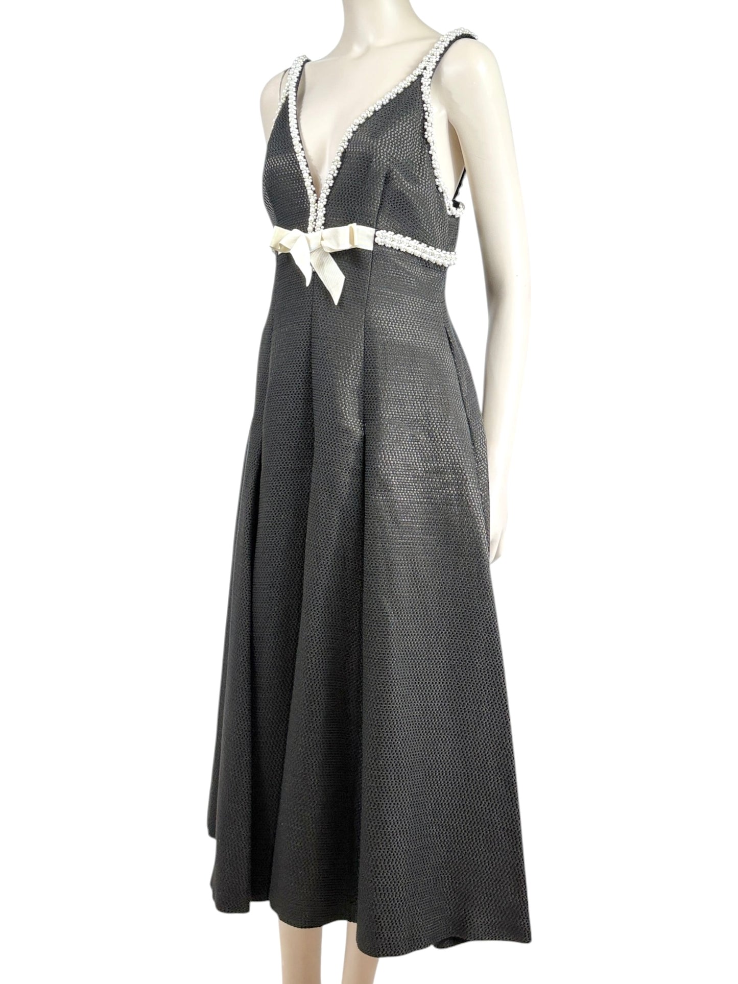 Zuhair Murad Spring 2024 black dress white pearls