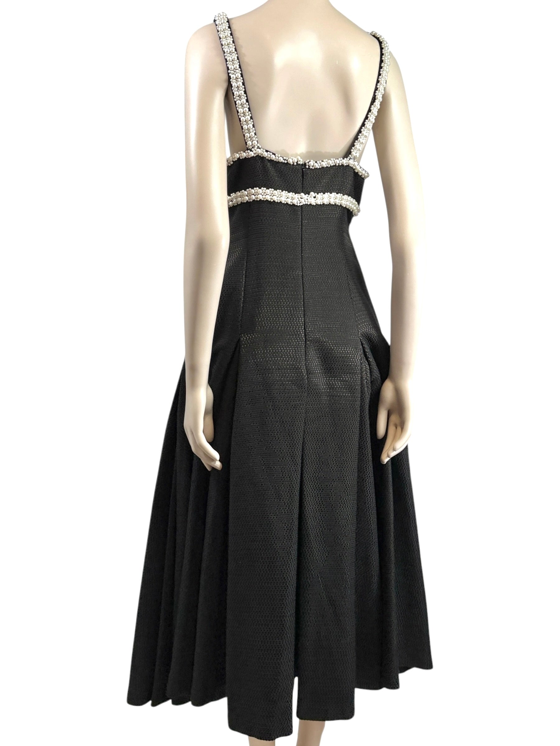 Zuhair Murad Spring 2024 black dress white pearls