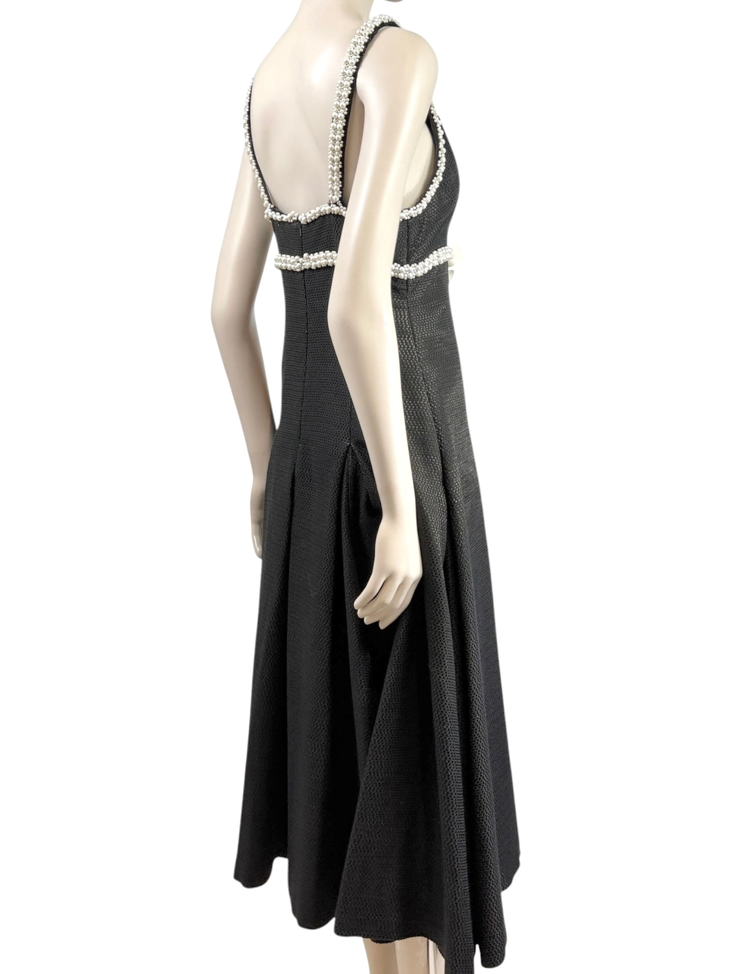Zuhair Murad Spring 2024 black dress white pearls