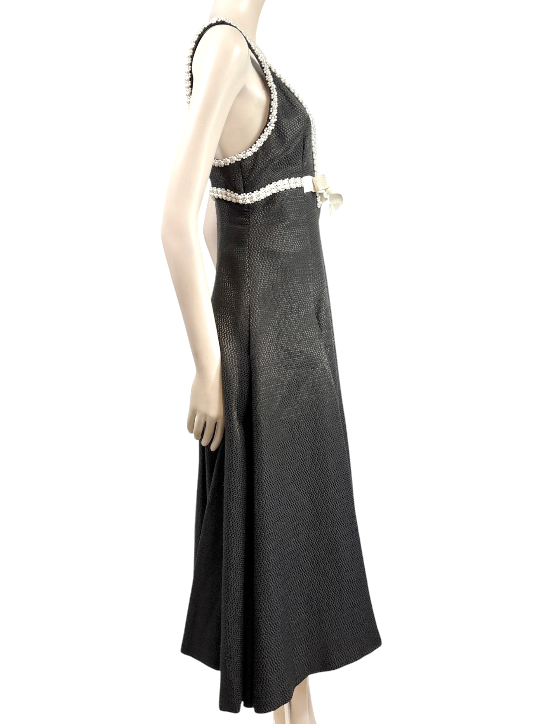 Zuhair Murad Spring 2024 black dress white pearls