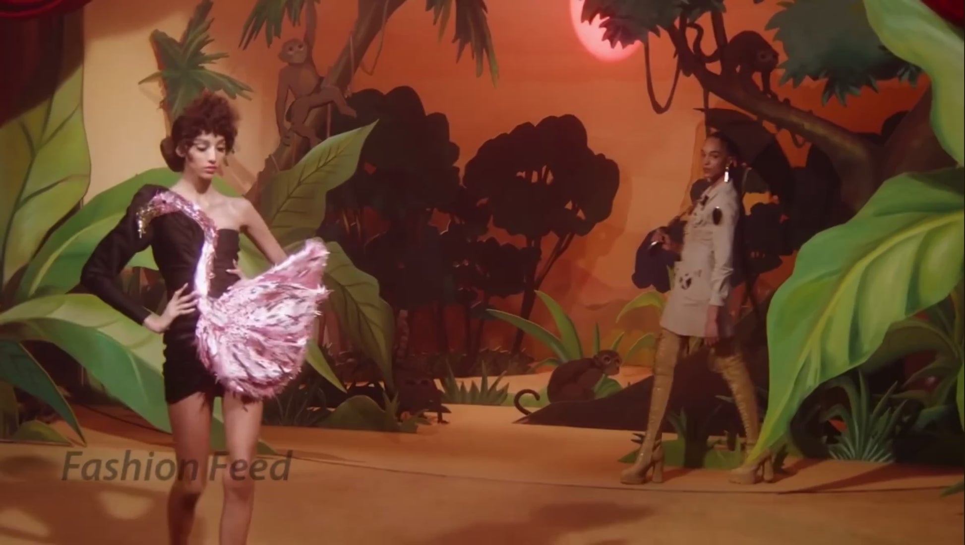 Moschino Couture Fall 2021 Look 30 Safari makeup jacket